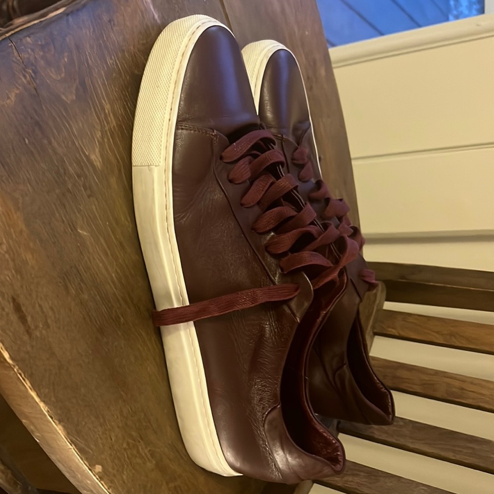 Beautiful maroon leather. Great quality , lightly used